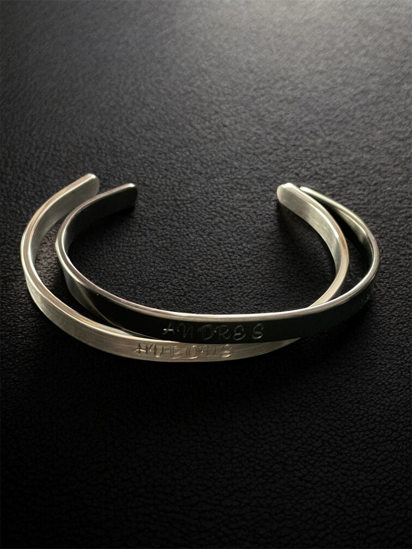 Brazaletes Eternal personalizados de acero inoxidable 6mm "PACK DUO" ( Tonos a elegir en Pack Duo ), ( acabado mate), OBSEQUIO BRAZALETE HUBONS, (Envío GRATIS).